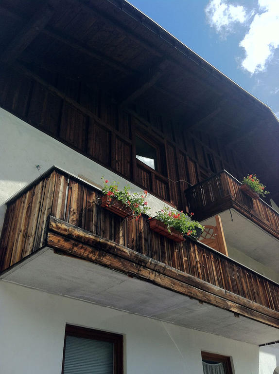 Flurahof Apartment Martello Ruang foto